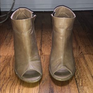 Vegan Leather Booties 👢